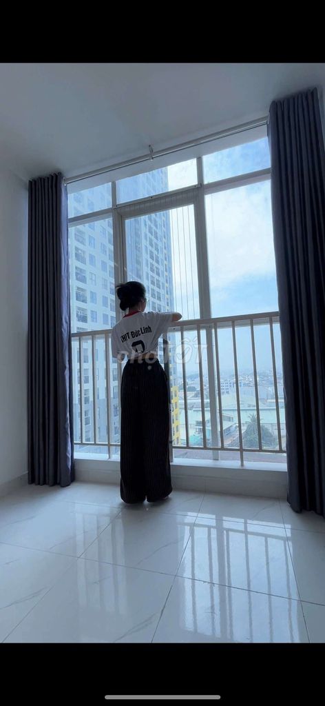 Rent Sen Hong's apartment, block C, cost 5 million a bedroom, a bathroom per 40 meters with air conditioning.