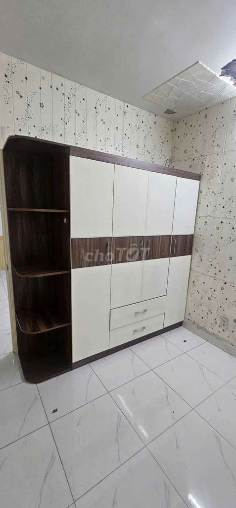 Rent Sen Hong's apartment, block C, cost 5 million a bedroom, a bathroom per 40 meters with air conditioning.