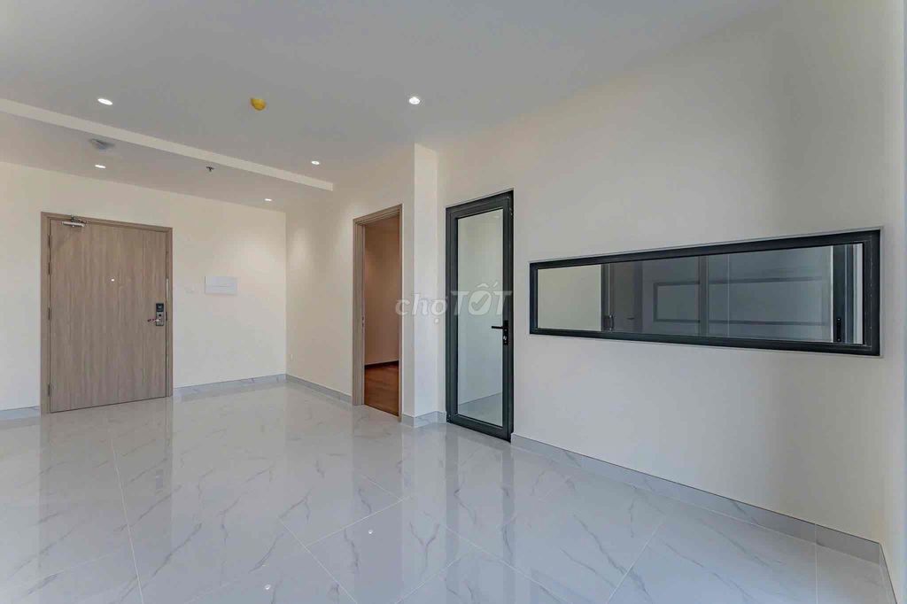 Rent two bedrooms, two D-A Natural Kitchens, through District 8view District 1, three air conditioning machines.