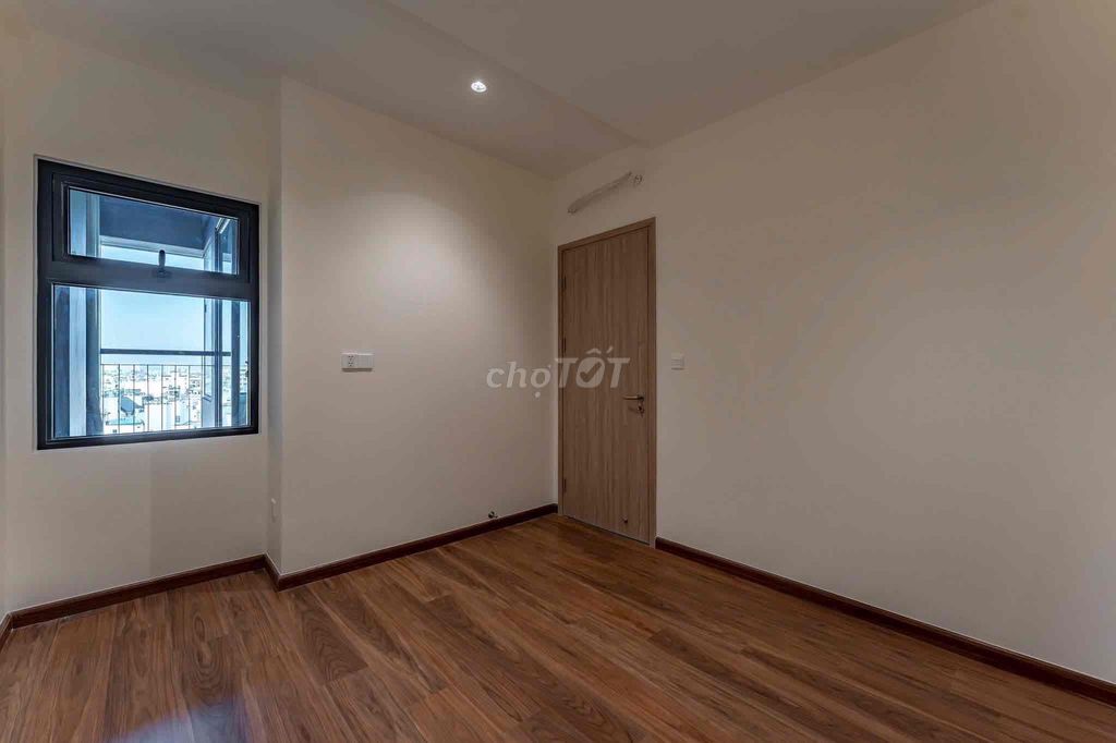Rent two bedrooms, two D-A Natural Kitchens, through District 8view District 1, three air conditioning machines.