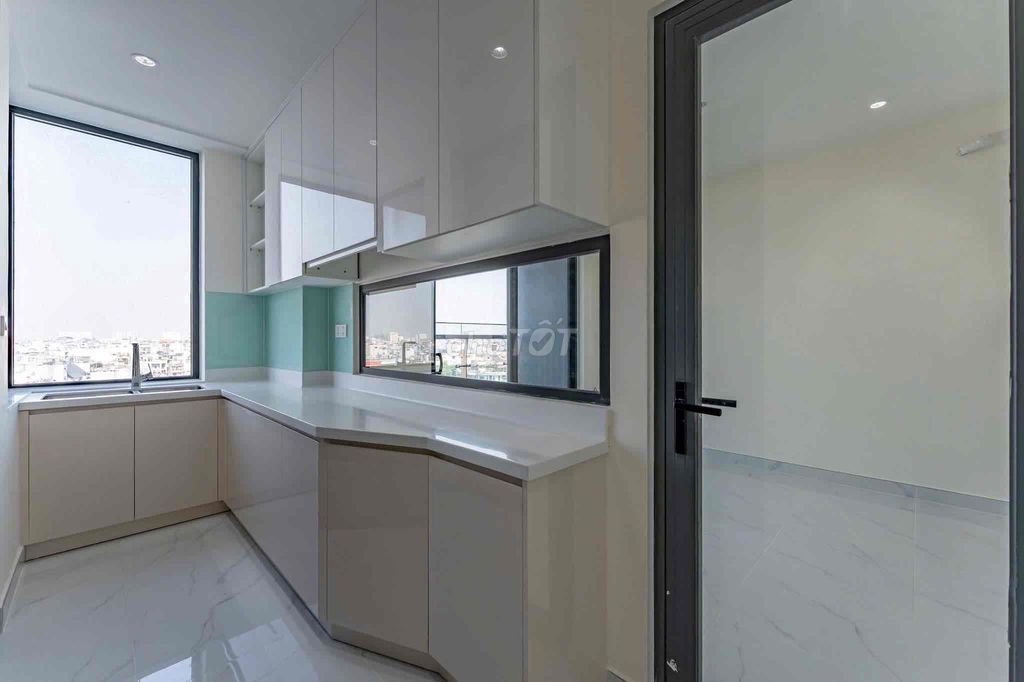 Rent two bedrooms, two D-A Natural Kitchens, through District 8view District 1, three air conditioning machines.