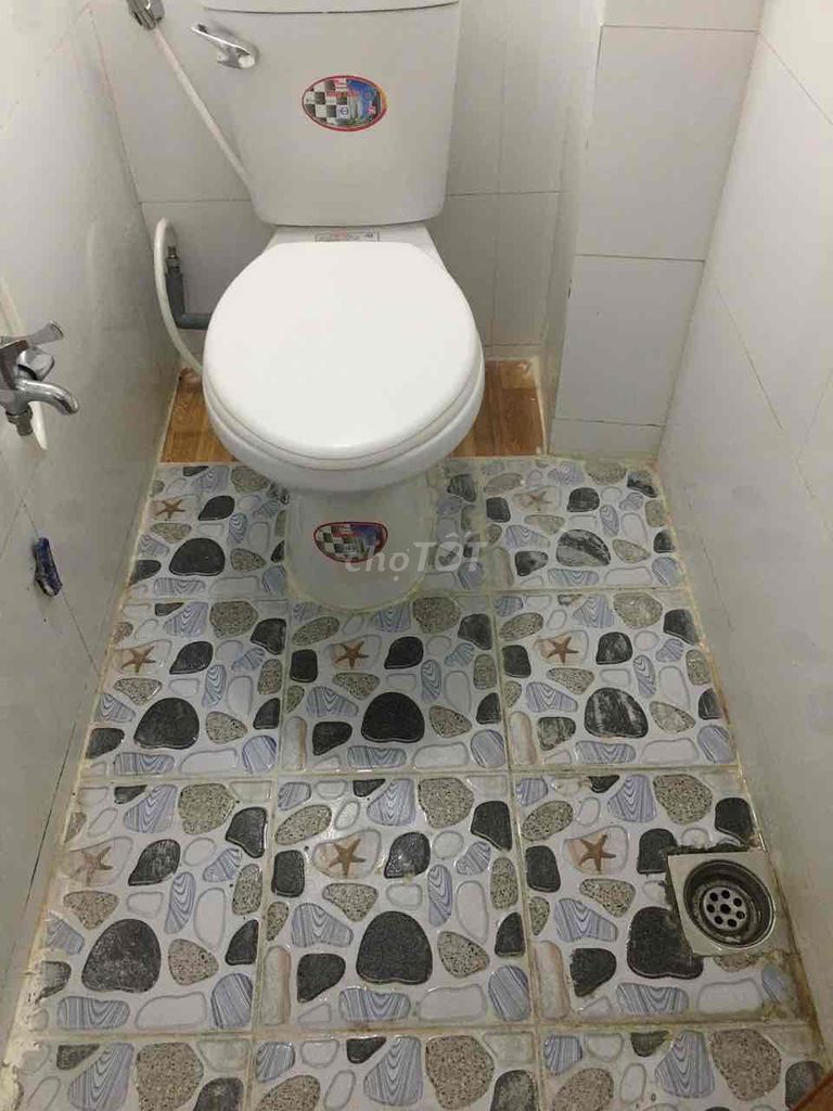 Renting apartment 3rd floor in front of Võ Văn Kiệt District 5.