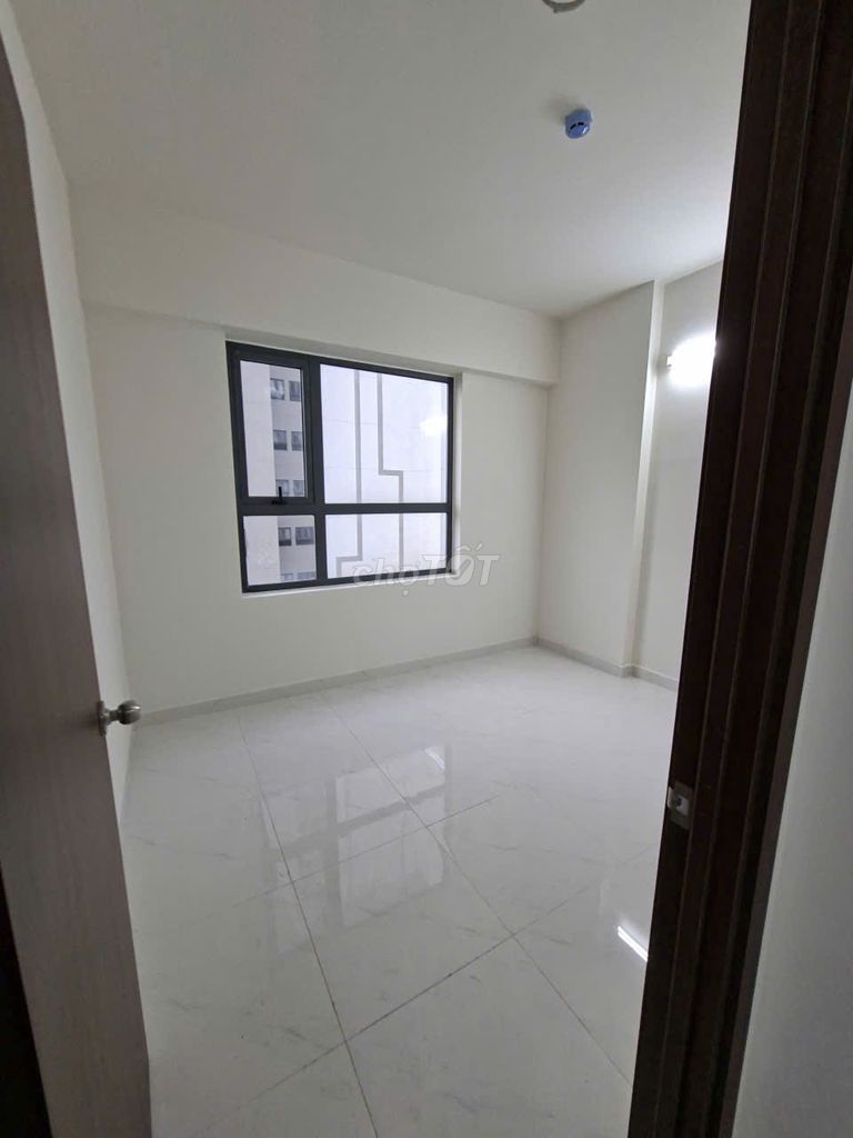 Rent Green River apartment 3 bedroom 2 toilets at 10 million empty houses, 10-10 in