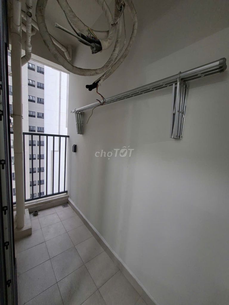 Rent Green River apartment 3 bedroom 2 toilets at 10 million empty houses, 10-10 in