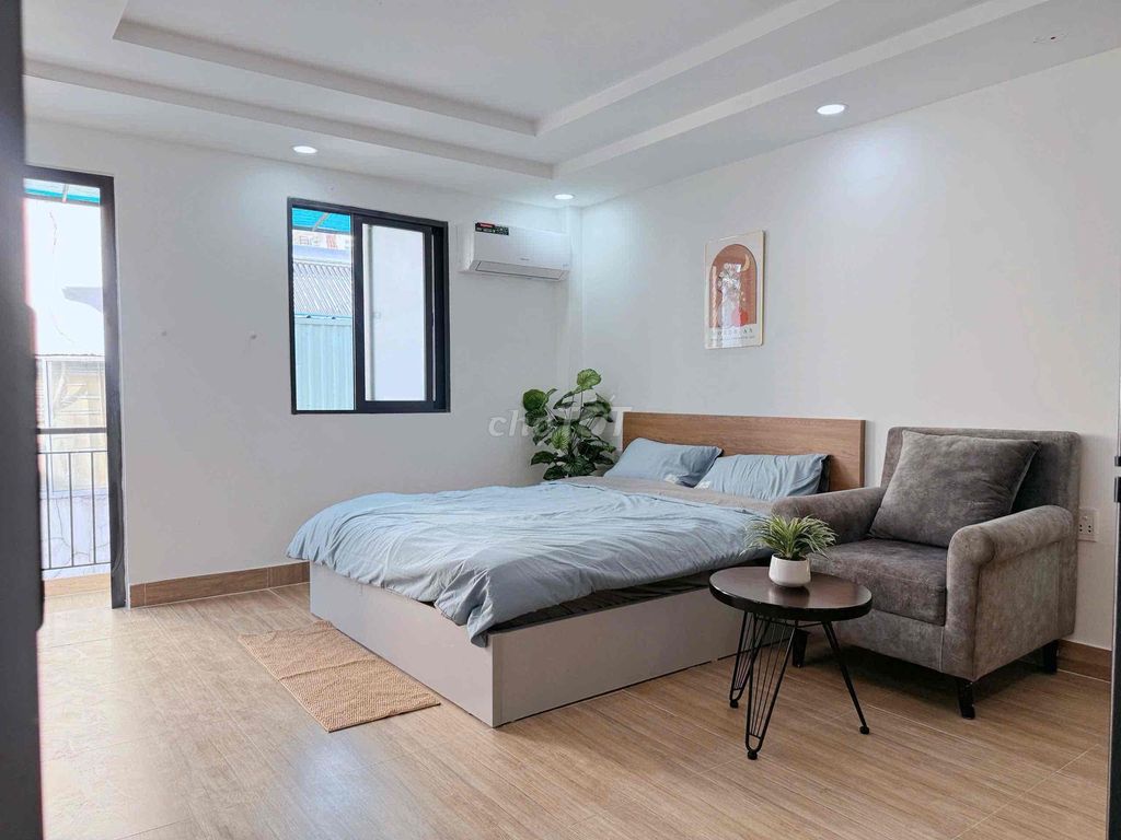 Rent an apartment full Nguyễn Thái Bình interior, District 1.