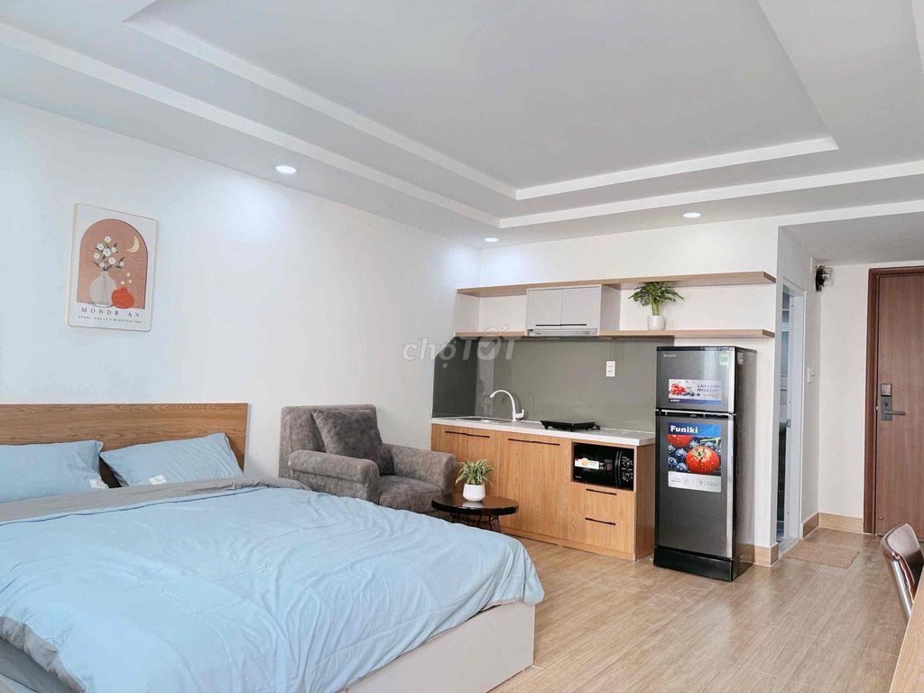 Rent an apartment full Nguyễn Thái Bình interior, District 1.