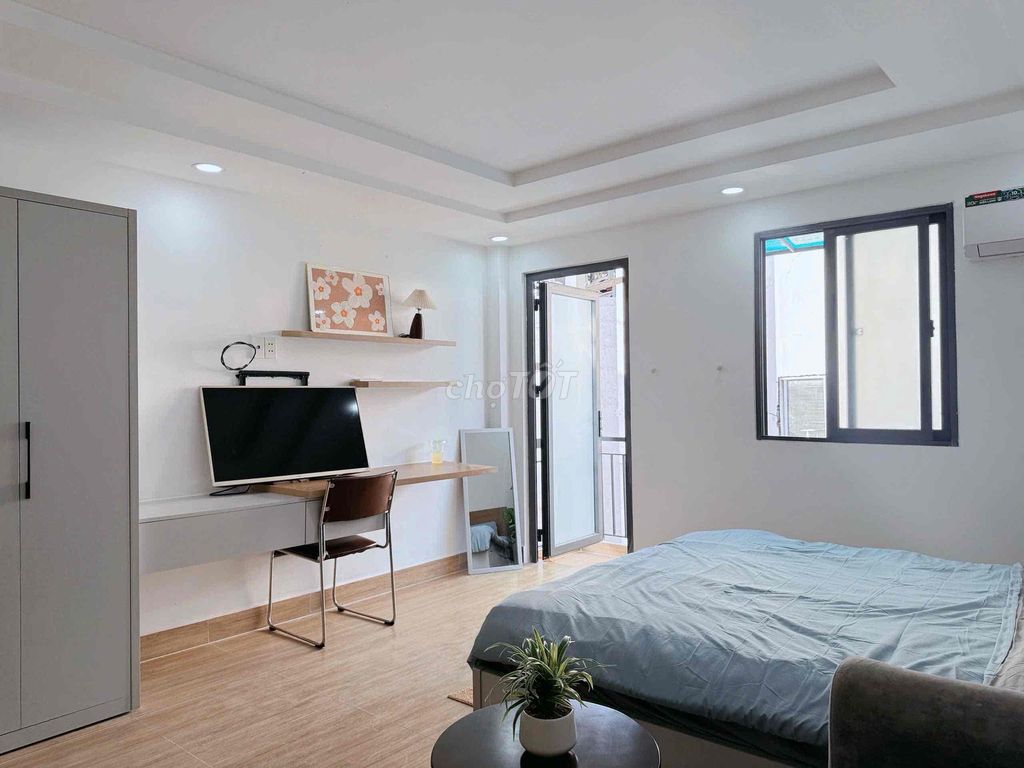 Rent an apartment full Nguyễn Thái Bình interior, District 1.