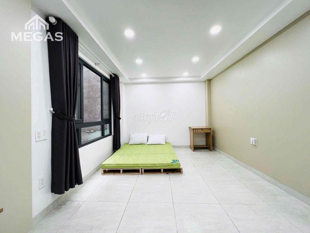 studio full interior, sky windows close to the letter Y, University sgu, hcmue, hcmus