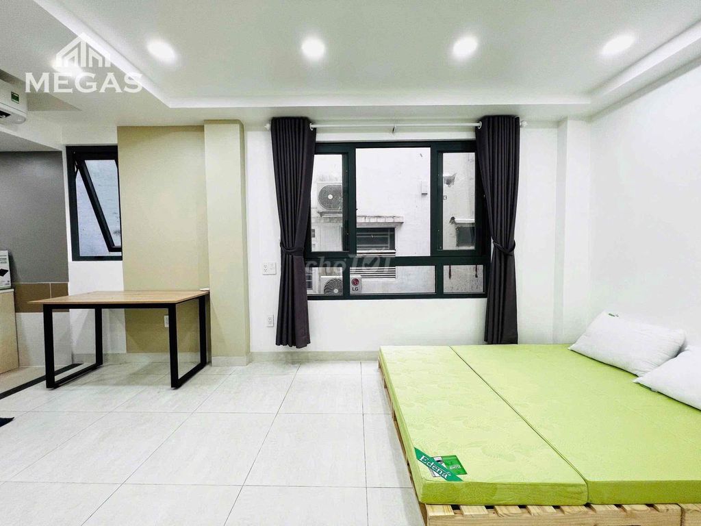 studio full interior, sky windows close to the letter Y, University sgu, hcmue, hcmus