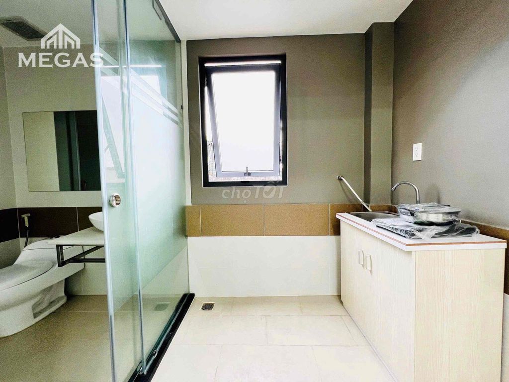 studio full interior, sky windows close to the letter Y, University sgu, hcmue, hcmus