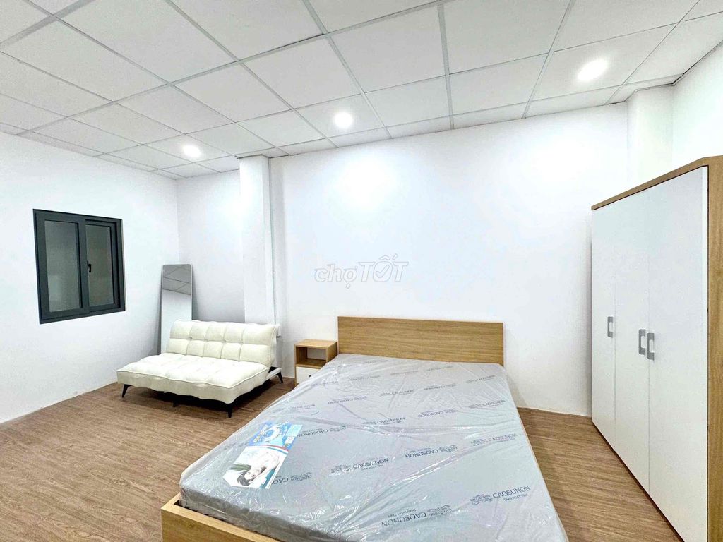 Rent the new 30mm studio right on the 8th District Probacle.
