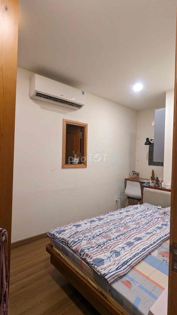 Two bedrooms. 65 M2 full of furniture in Europe.