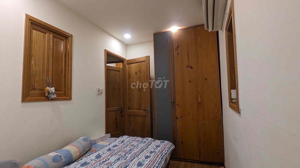 Two bedrooms. 65 M2 full of furniture in Europe.