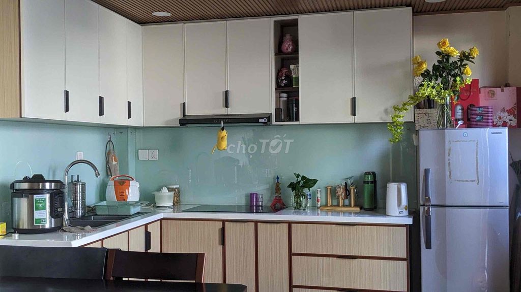Two bedrooms. 65 M2 full of furniture in Europe.