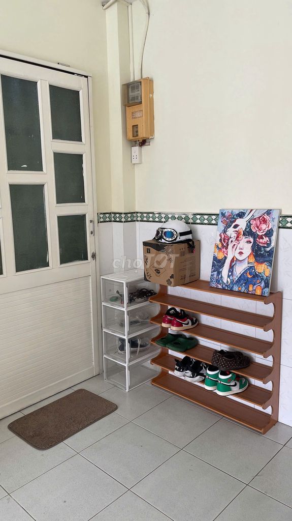 We'll hire Chung cư Xóm Cải, we'll have one room left.