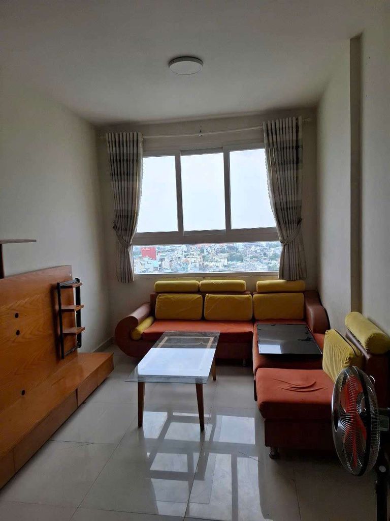 We'll rent Toky Tower. Two full bedrooms. Seven million and eight million.