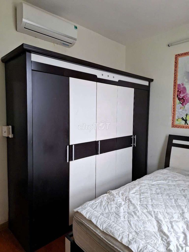 We'll rent Toky Tower. Two full bedrooms. Seven million and eight million.