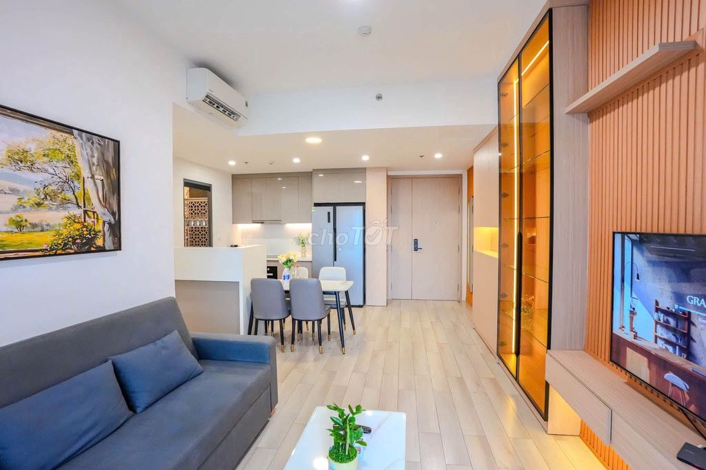 Two Masteri Home bathrooms. Twelve million dollars. Two.