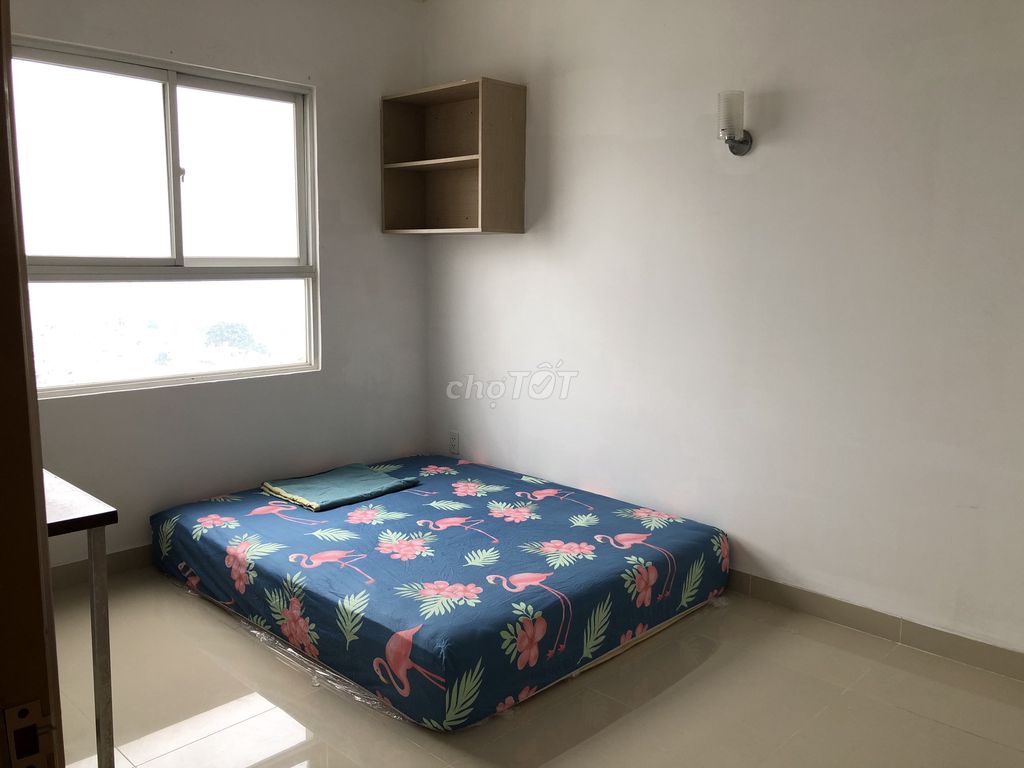 Rent Screc Tower-- 100 M2-- 3 large bedrooms, nice high view.