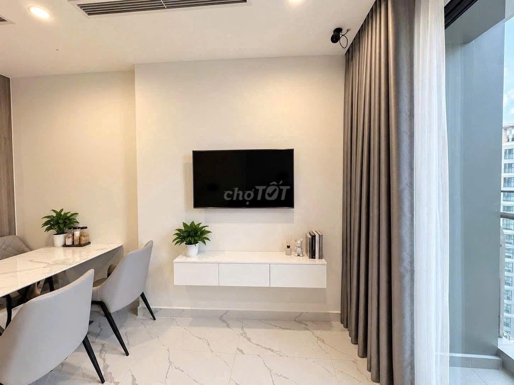 Rent The Opus One a full bedroom interior of the pool cv 36 ha at 11 million