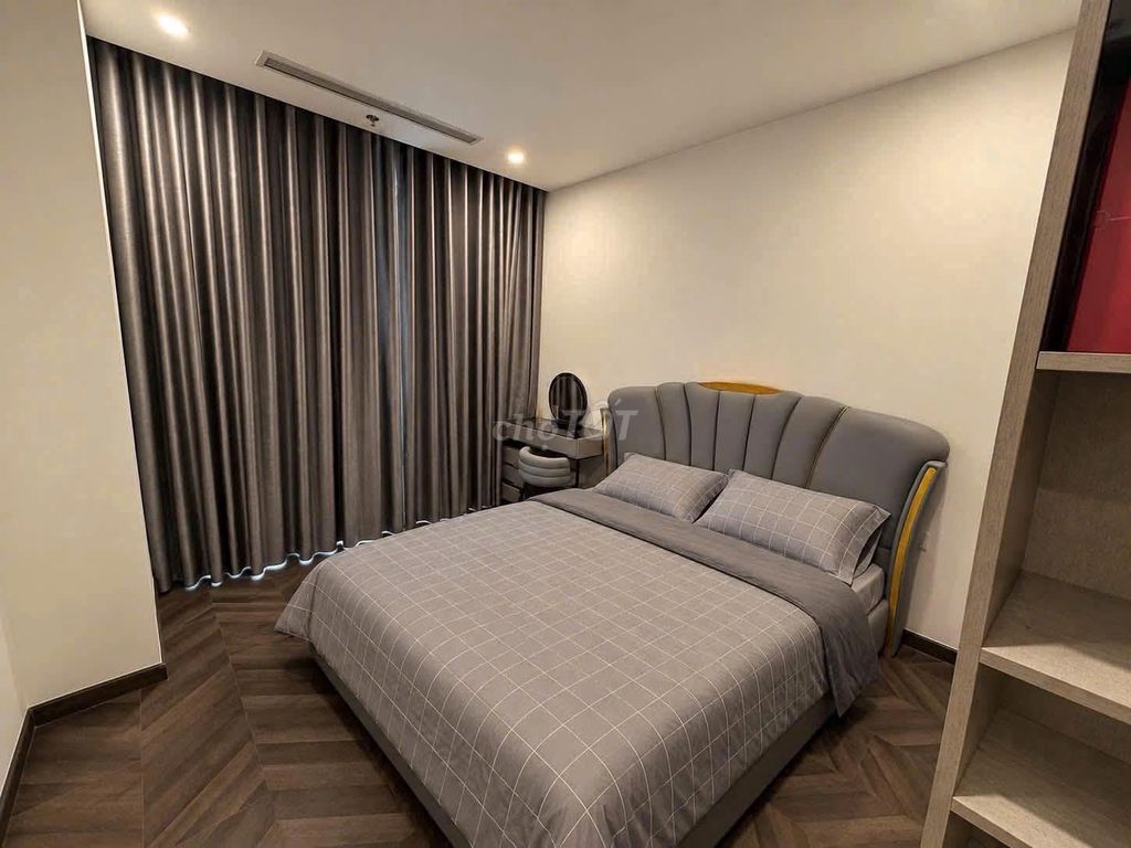 Rent The Opus One a full bedroom interior of the pool cv 36 ha at 11 million