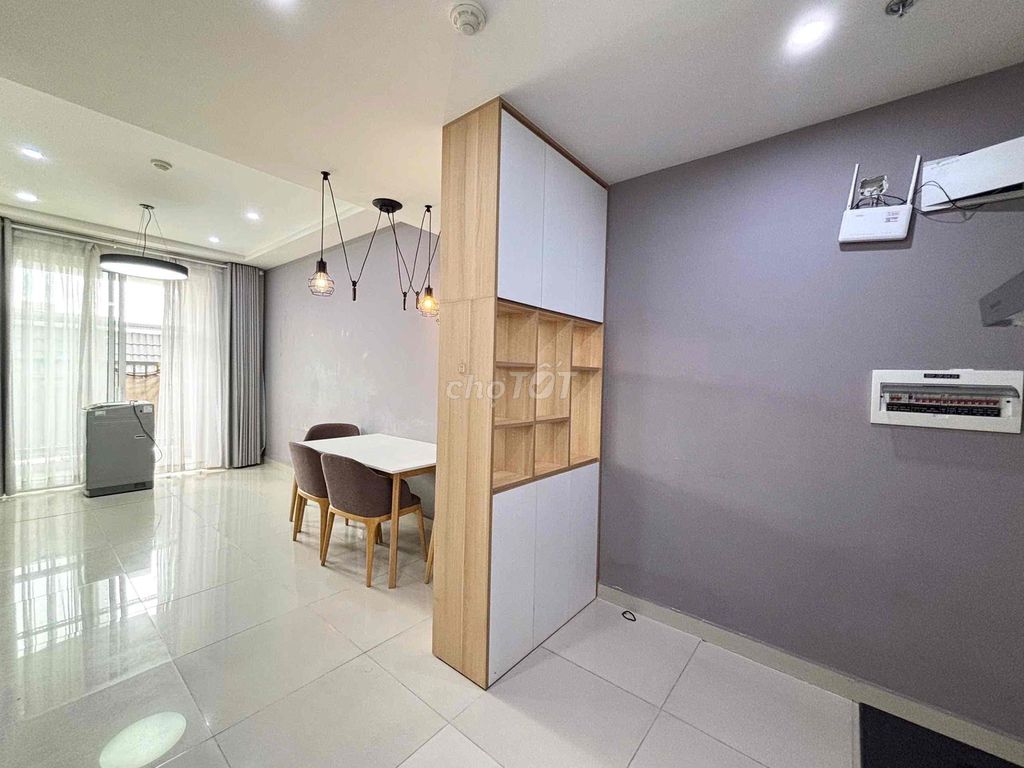 Rent Orchard Parkview two bedrooms. A full-size bathroom near the airport.