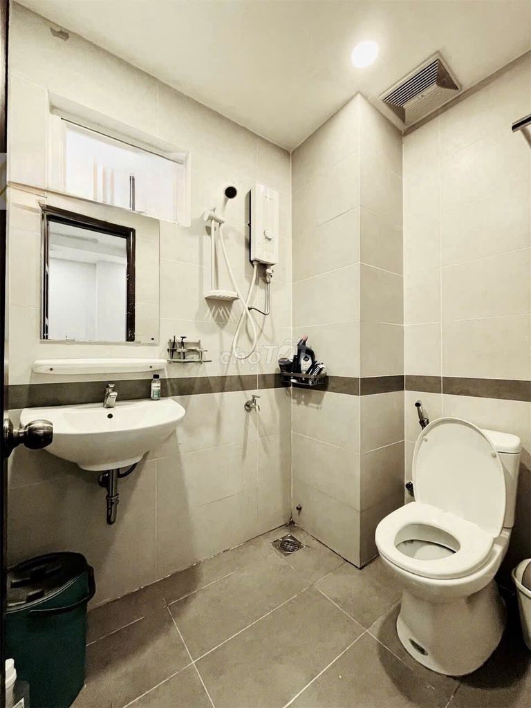 Studio apartment 25 meters, one bedroom, enough furniture, downtown, security, good pcc.