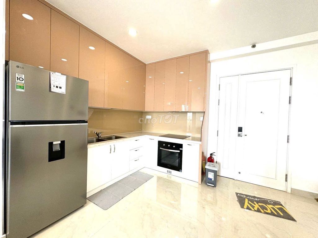 We'll rent Saigon Mia 3 bedrooms. A super-scarp, high-level, straight-down, straight-up, straight-up.