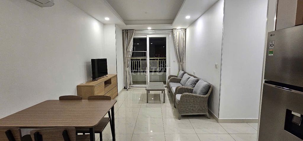 We'll rent Saigon Mia 3 bedrooms. A super-scarp, high-level, straight-down, straight-up, straight-up.