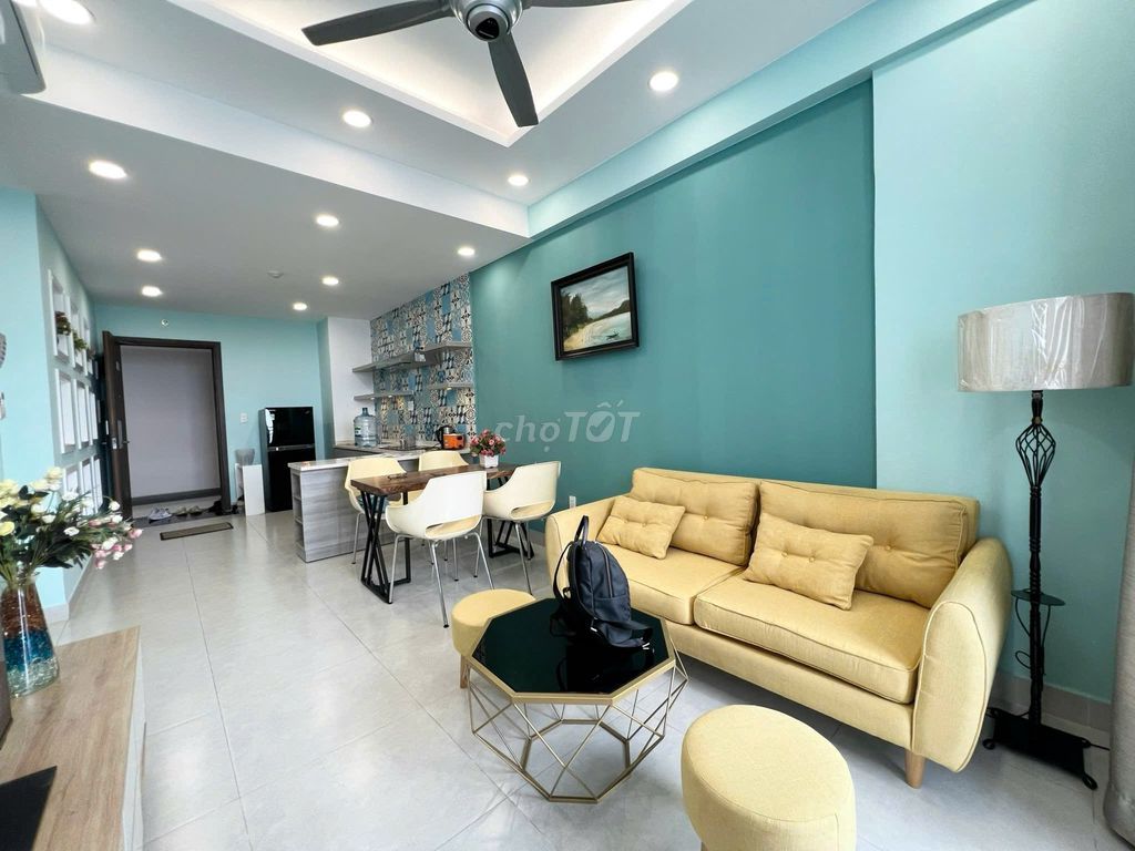 Rent The Botanica Novaland Airport 60m2 right into two rooms.