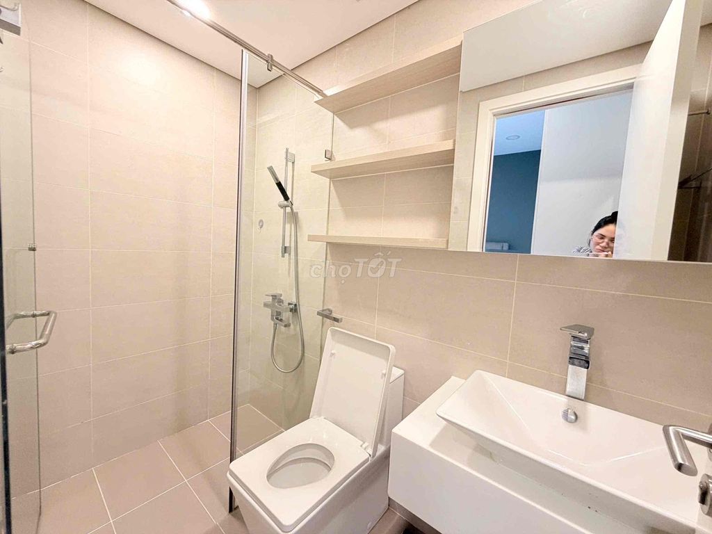 Renting two millium-4rd floor bedrooms