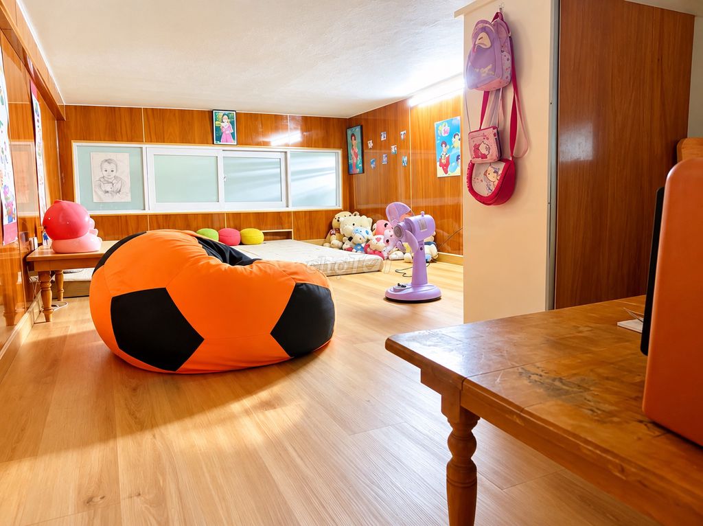 Nice corner - Đinh Tiên Hoàng apartment - 99 M2 - only 16 million a month