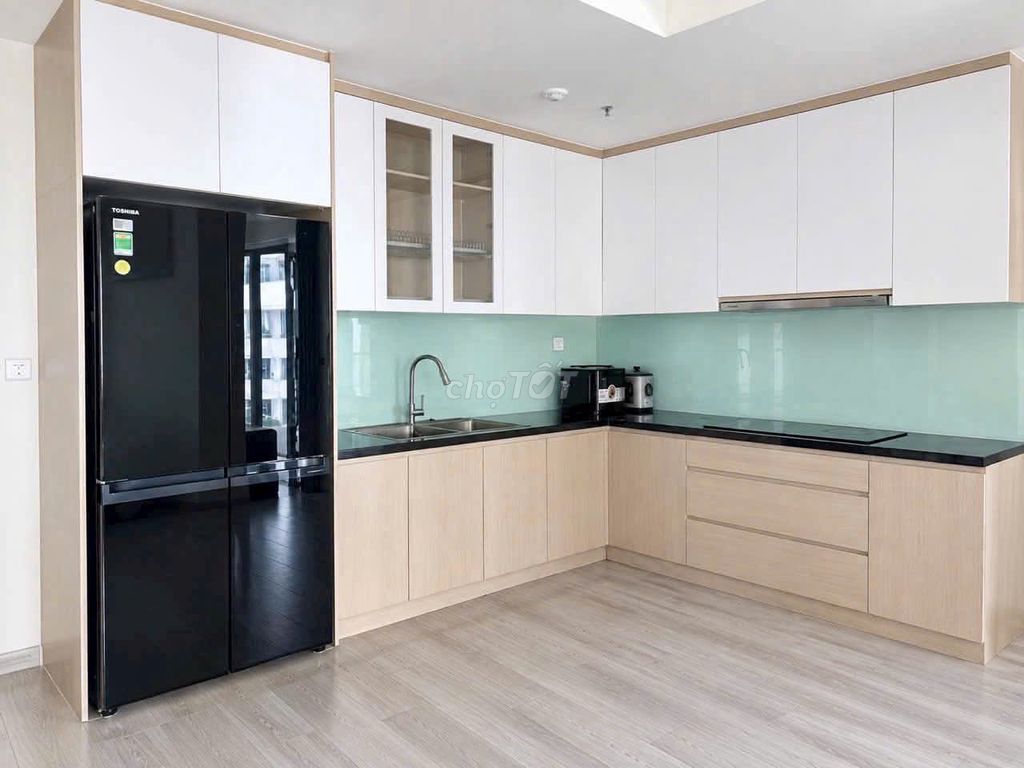 Rent a suite of two full bedrooms in the honorary furniture grand park