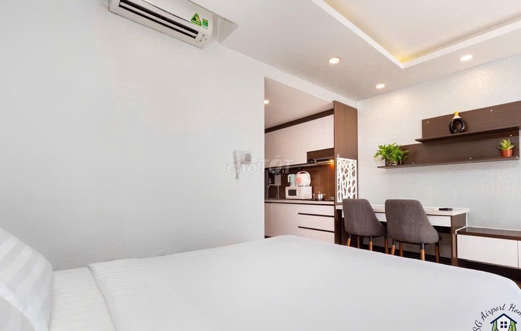 Botanica Premier 10.5 million full furniture 36 m2 Novaland airport