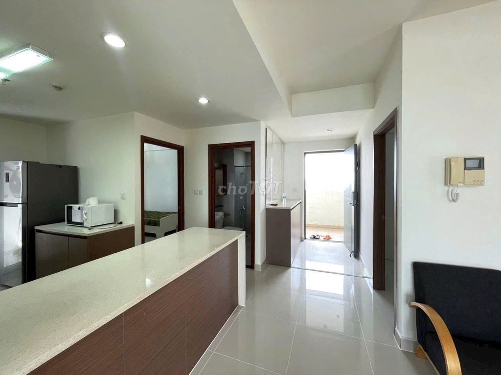 C/c Khuông Việt-Tân Phú has three bedrooms, two full toilets cost 13.5 million a month.