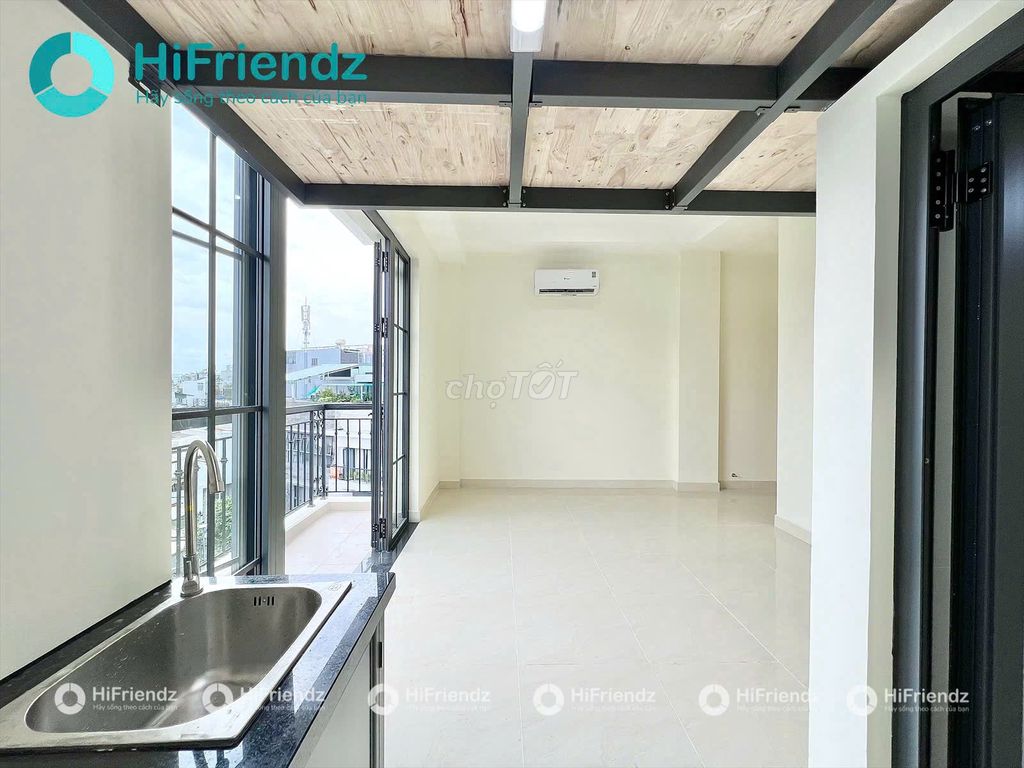 The balcony apartment is 30 meters wide near Dương Quảng Hàm, their German servants 4 million7
