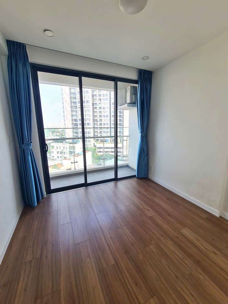 Rent the corner at D'lusso, D. Nguyễn Thị Định, P. An Phú, District 2.