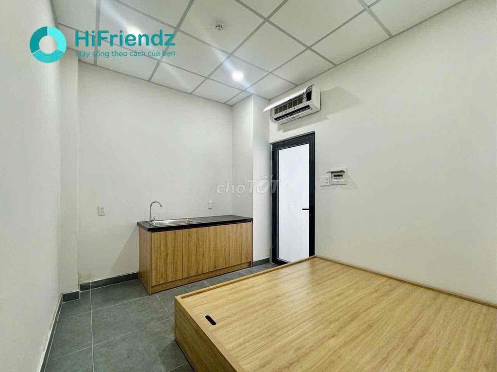 The nice new mini apartment next to Dương Bá Trạc.