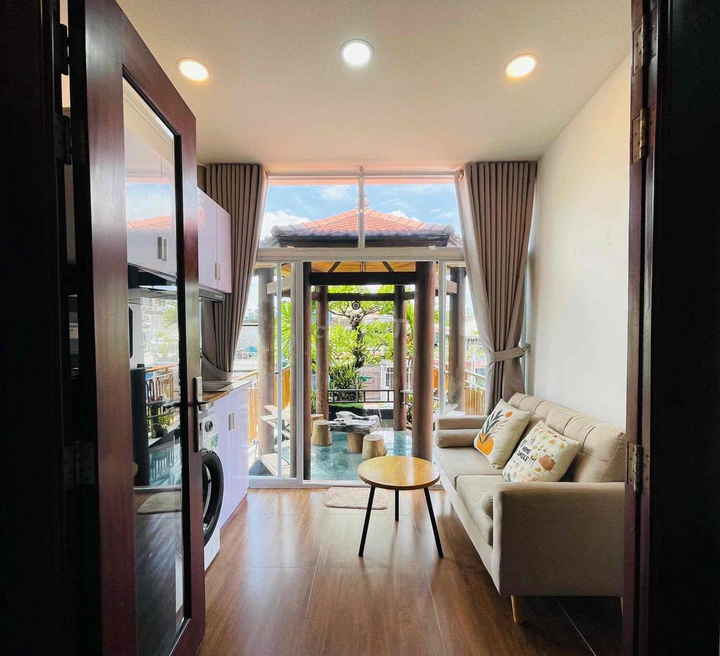 apartment 1 Tô Hiến Thành Tô Hiến Thành District 10 01000 full wooden furniture balcony