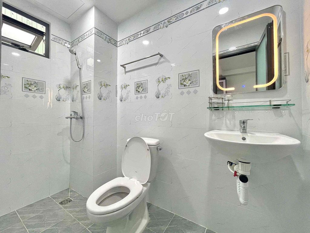 Rent the apartment. One bedroom. One living room. Full interior.