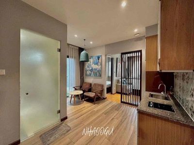 Rent a one-room apartment in the emergency room.