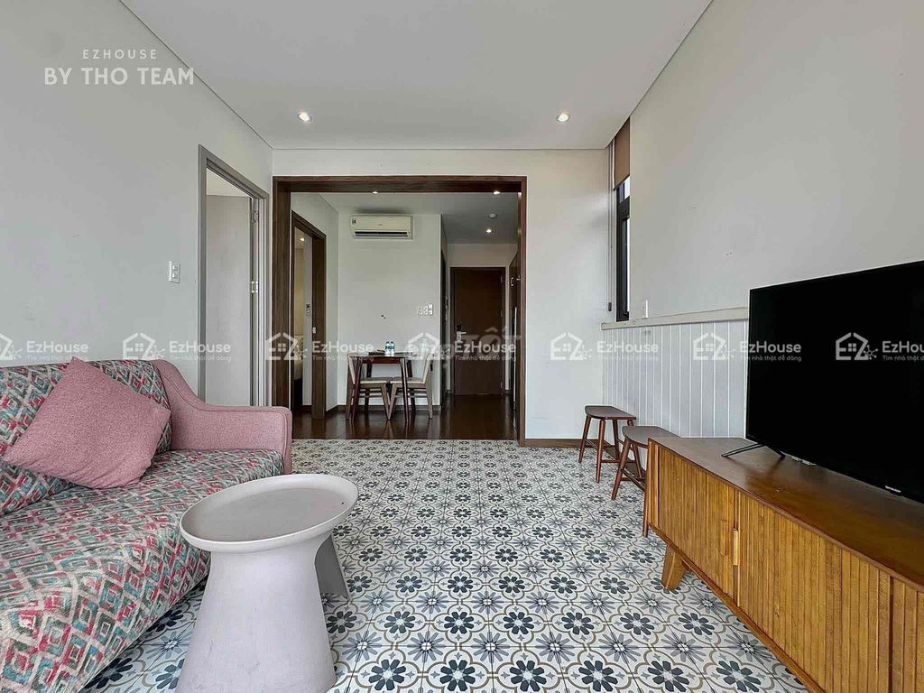 Hot opening apartment 2 bedrooms each week at 4 7th.