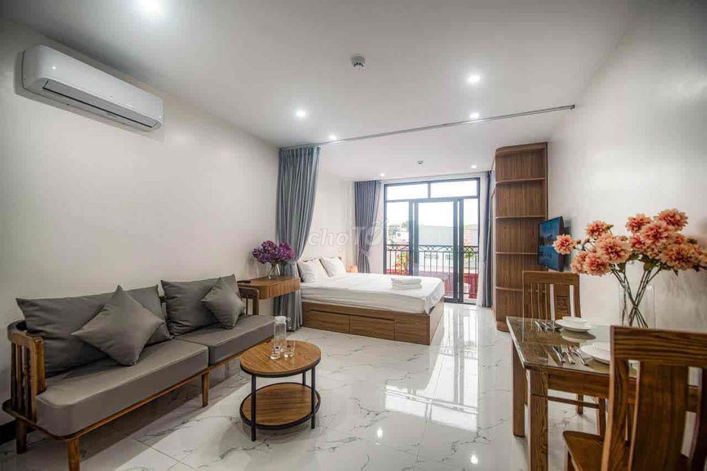 Rent a balcony studio - full interior
