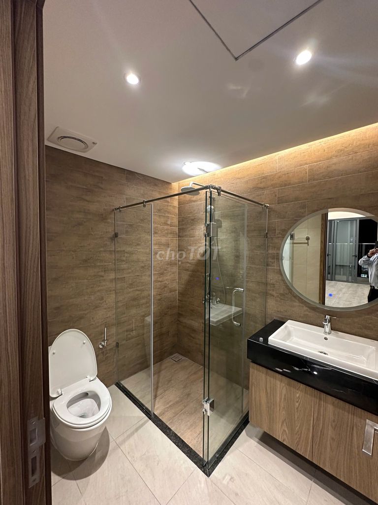 Renata 85 M2-- two bedrooms plus 2 toilets-- 16 million a month rent.