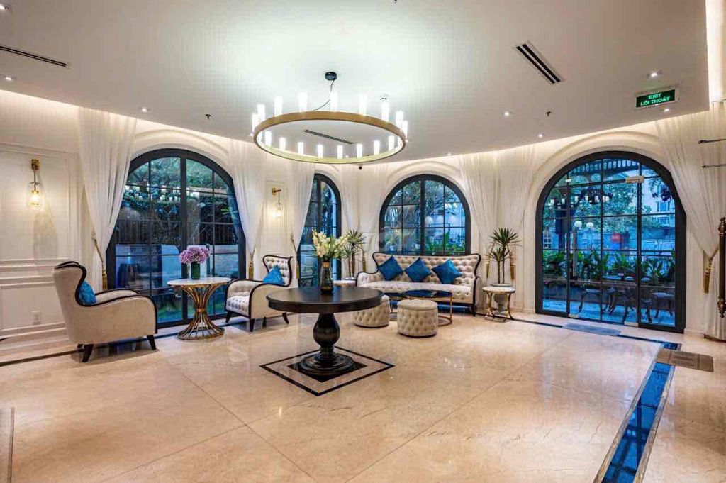 mini apartment. A ballony free gym-pool got a limit, very good price.