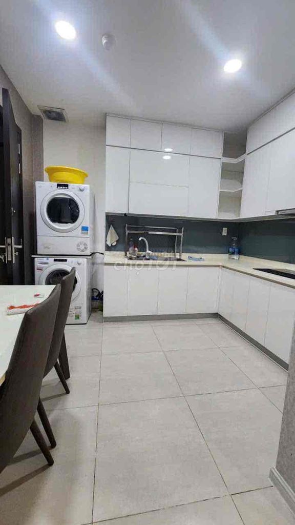 The owner himself has to rent the Xi Grand apartment. One bedroom, which costs 13 million.