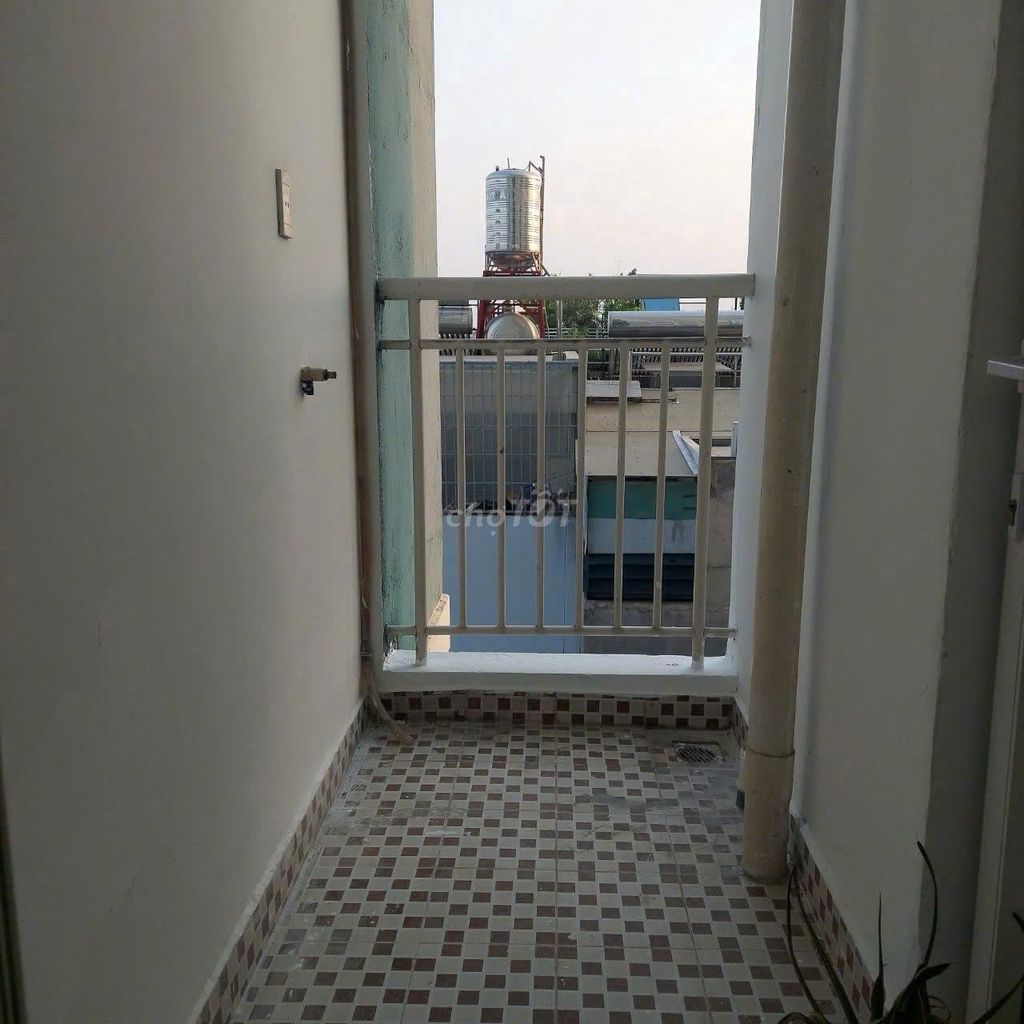 It's the owner who rents apartment 1 .45 m .2 C/C 8 X Sen - 7 million