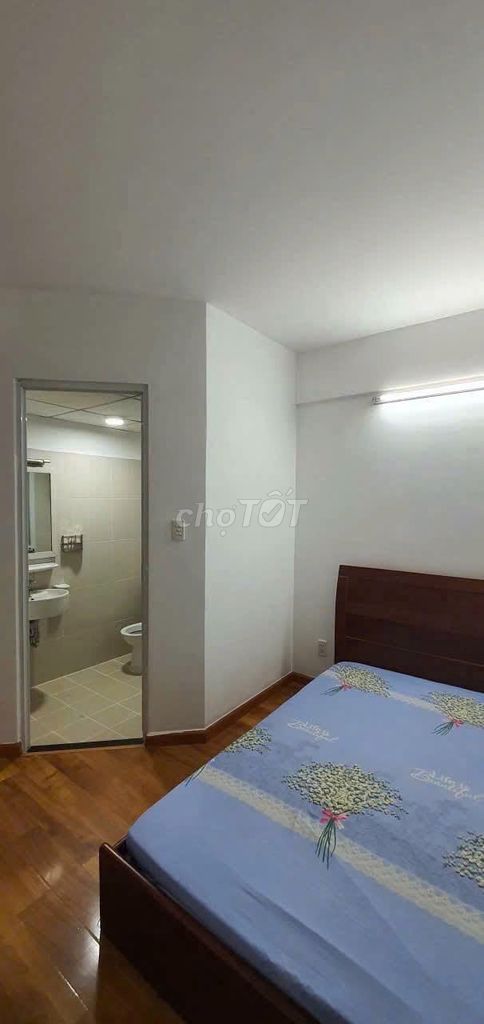 Need to rent C/c Ruby Garden 3 bedrooms, 109 m2 . Fullland for 11.5 million a month.