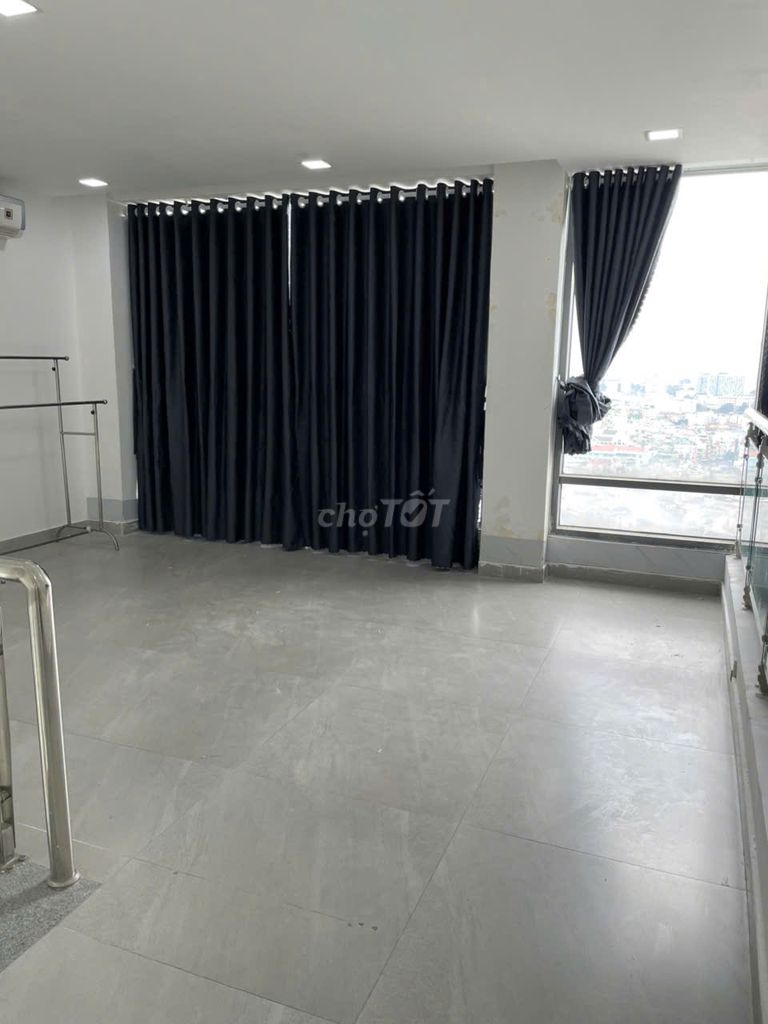The Funk-San apartment rents 490 feet 2