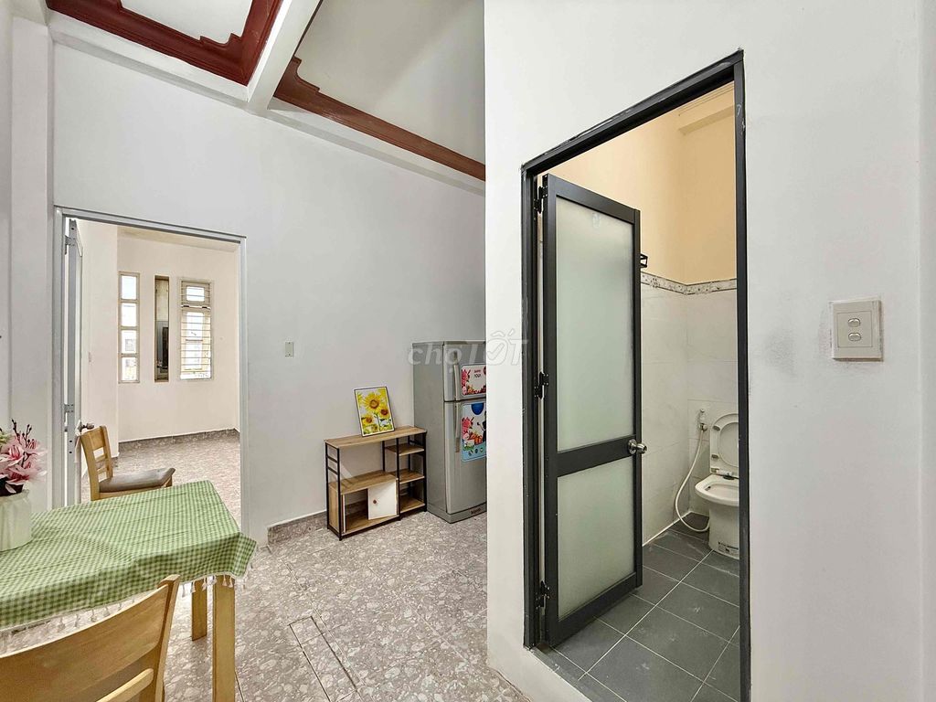 Rent a bedroom. A full-house kitchen next to the sand house.